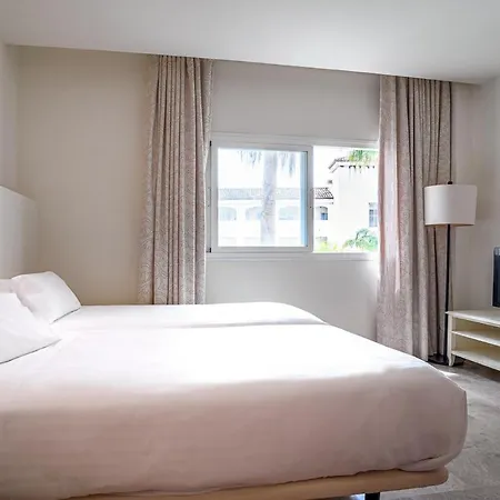 Cordial Golf Aparthotel 4*