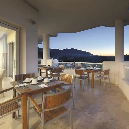 Lägenhetshotell Cordial Golf 4*