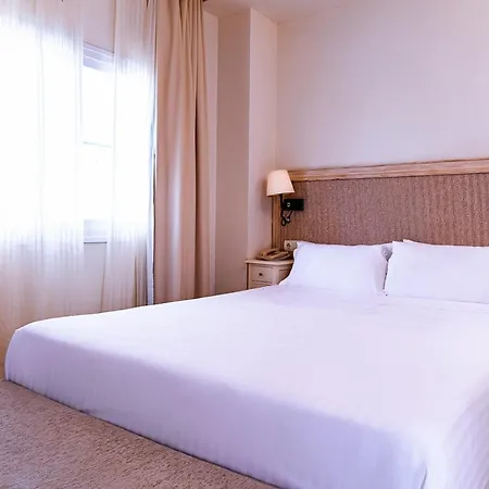 Cordial Golf Apartahotel 4*